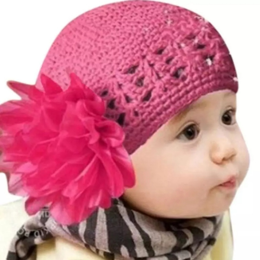 Flower girls baby hat crochet 
Hand made